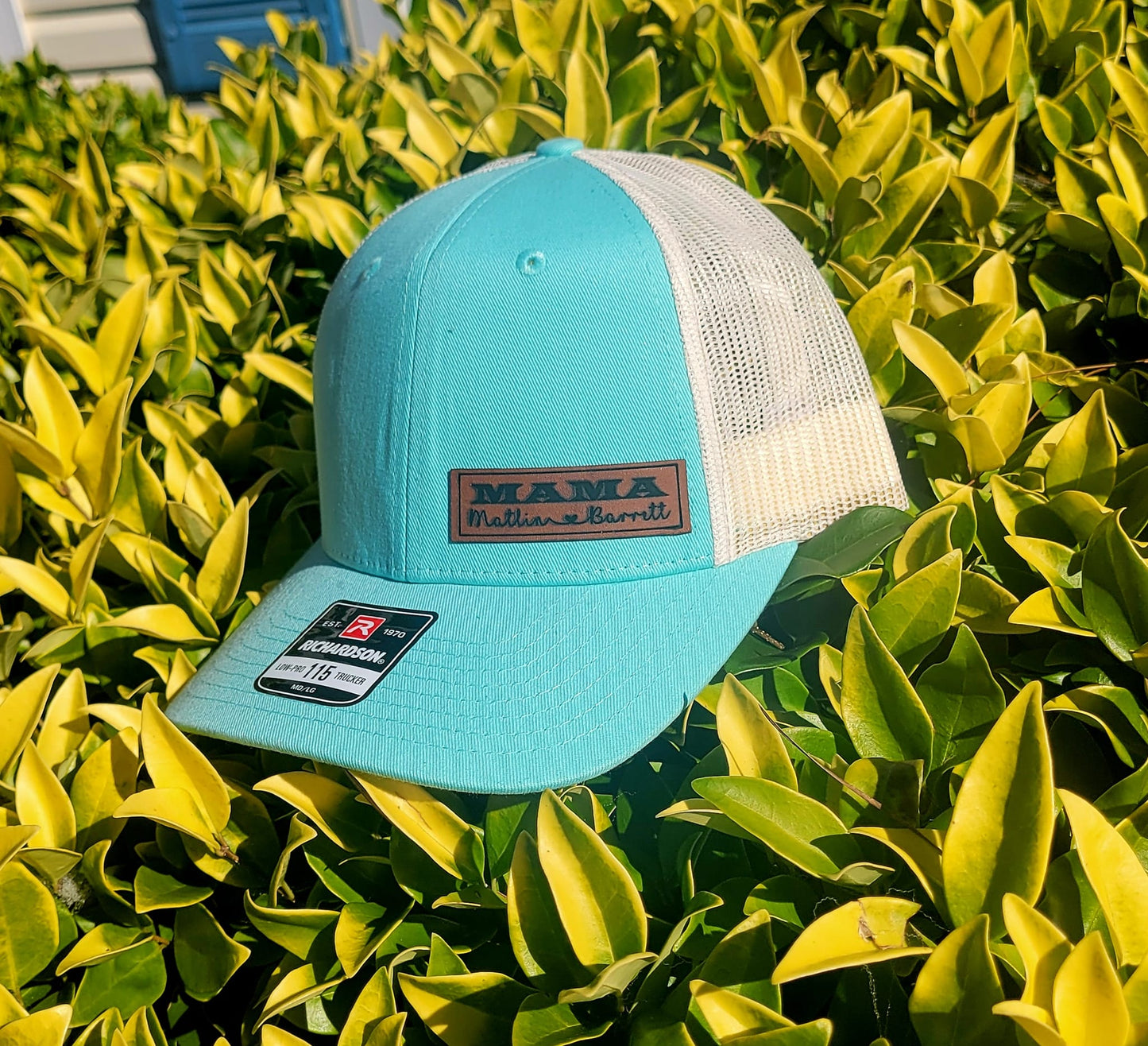 Mama hat